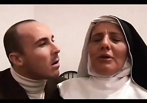 The italian nun slattern does blowjob - il pompino della suora italiana milf