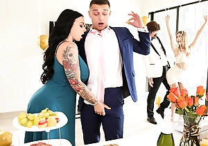 Wedding Creamers Video With Johnny Be transferred to Kid, Payton Preslee - Brazzers