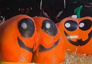 Teen gets Double CreamPie in Pumpkin Patch!