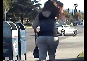 Publicly ashen spandex booty coupled with cameltoe nearly a abstinent video!